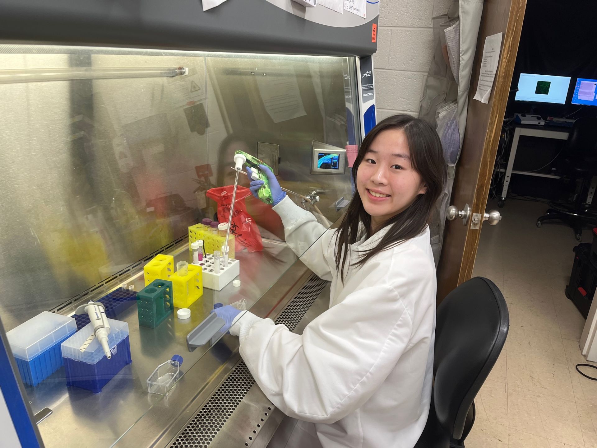 Rita Yu working in the BSC